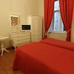 Speranzella Oda ve Kahvaltı 4*